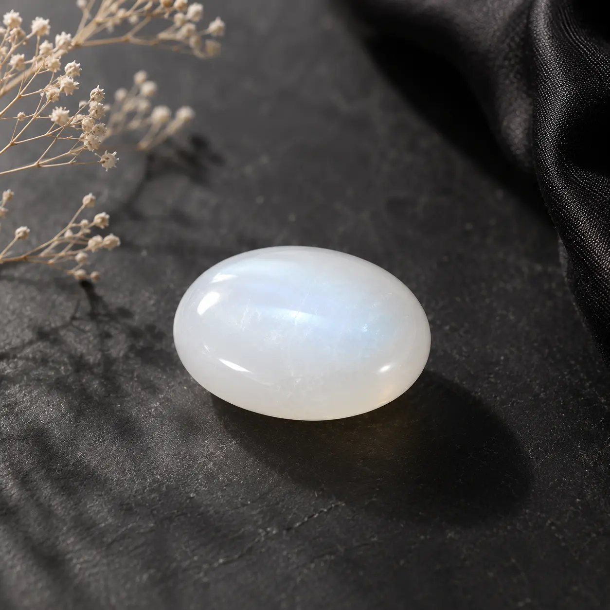 Moon Stone – 4.52 Carat